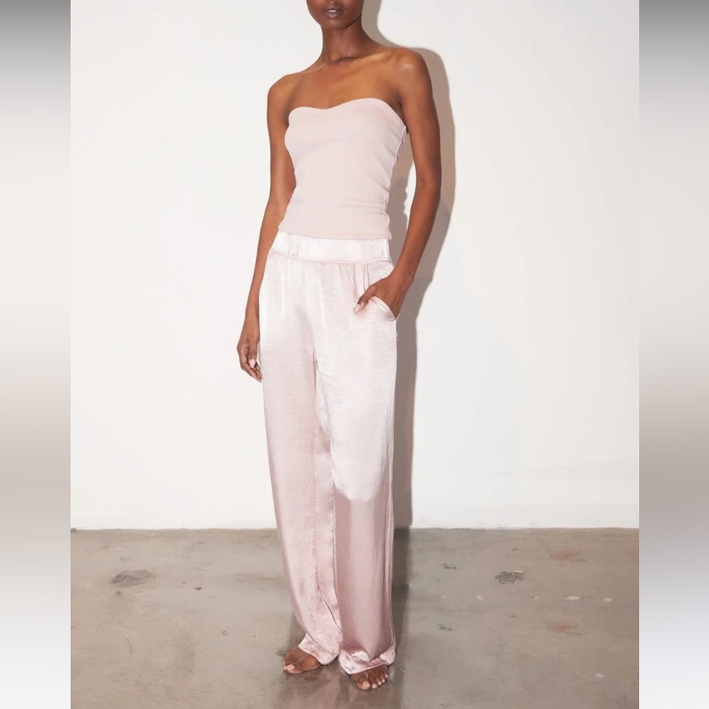 LA MADE SILKY PANTS 
SIZE M
